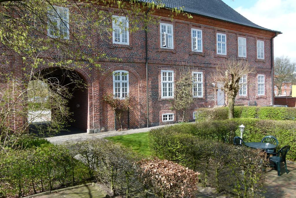 Hotel Pelli Hof Rendsburg By Tulip Inn Екстер'єр фото